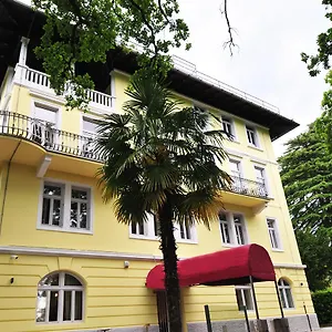 3* Hotel Laurel